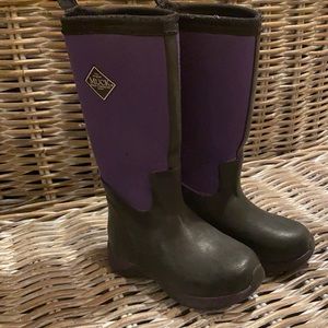 Kids muck boots
